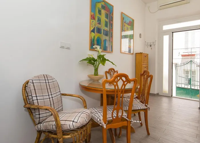 Milka-Sea View Apartment In Center